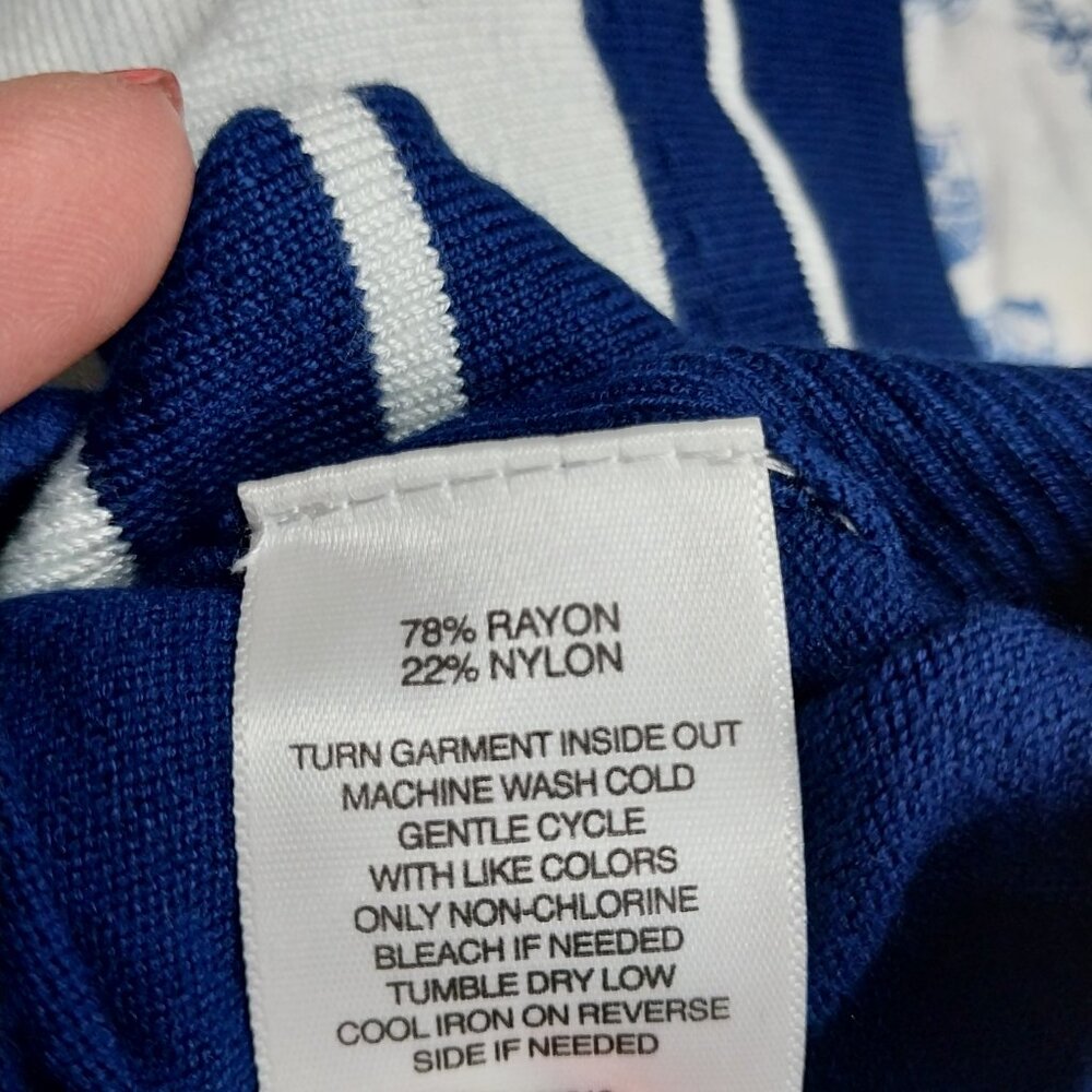 3160 Size XL/Large Fit Hannah Sweater In Navy and White. NWOT - Picture 7 of 7